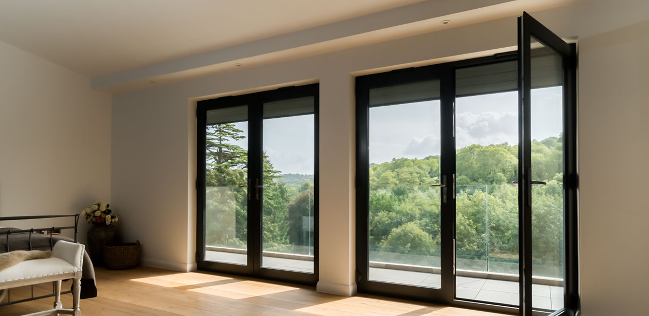 ARCH WINDOW